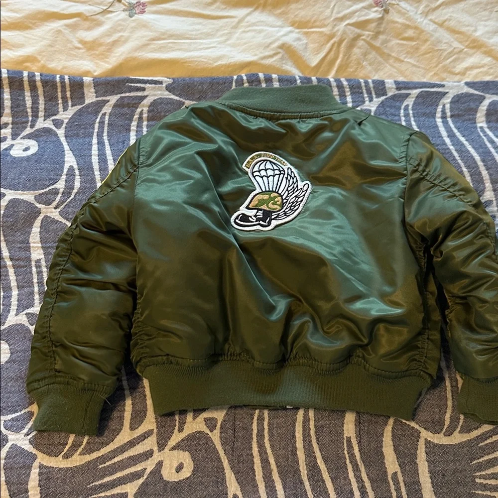 Top Gun Green Bomber Jacket with Patches 3T - Picture 3 of 4
